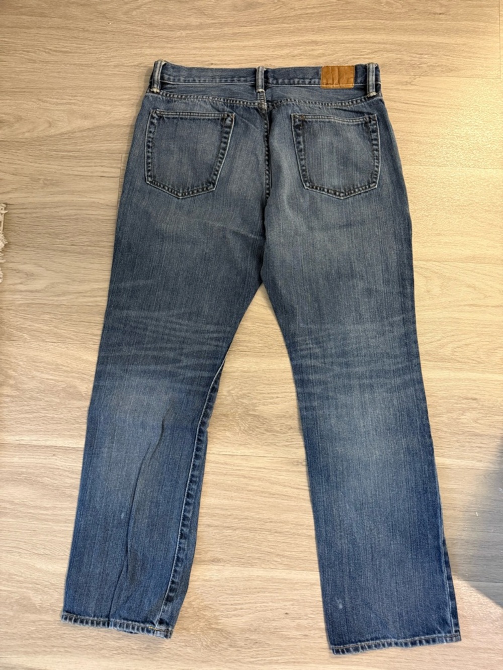 GAP Men's Straight Jeans in Medium Blue, 33x30 - Picture 3 of 7